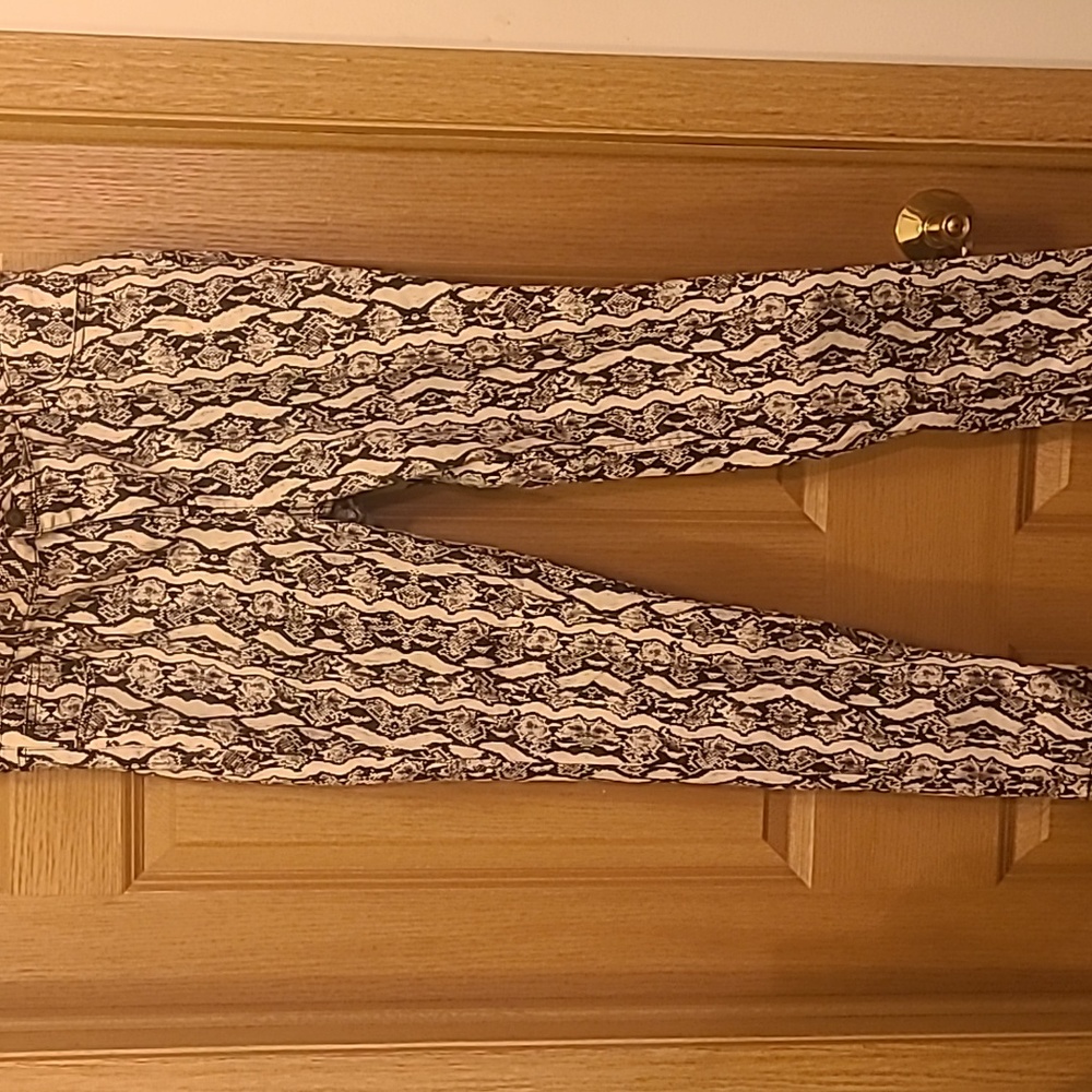 Jean, size 16, snake skin print